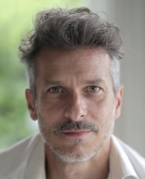 Rodrigo L.
